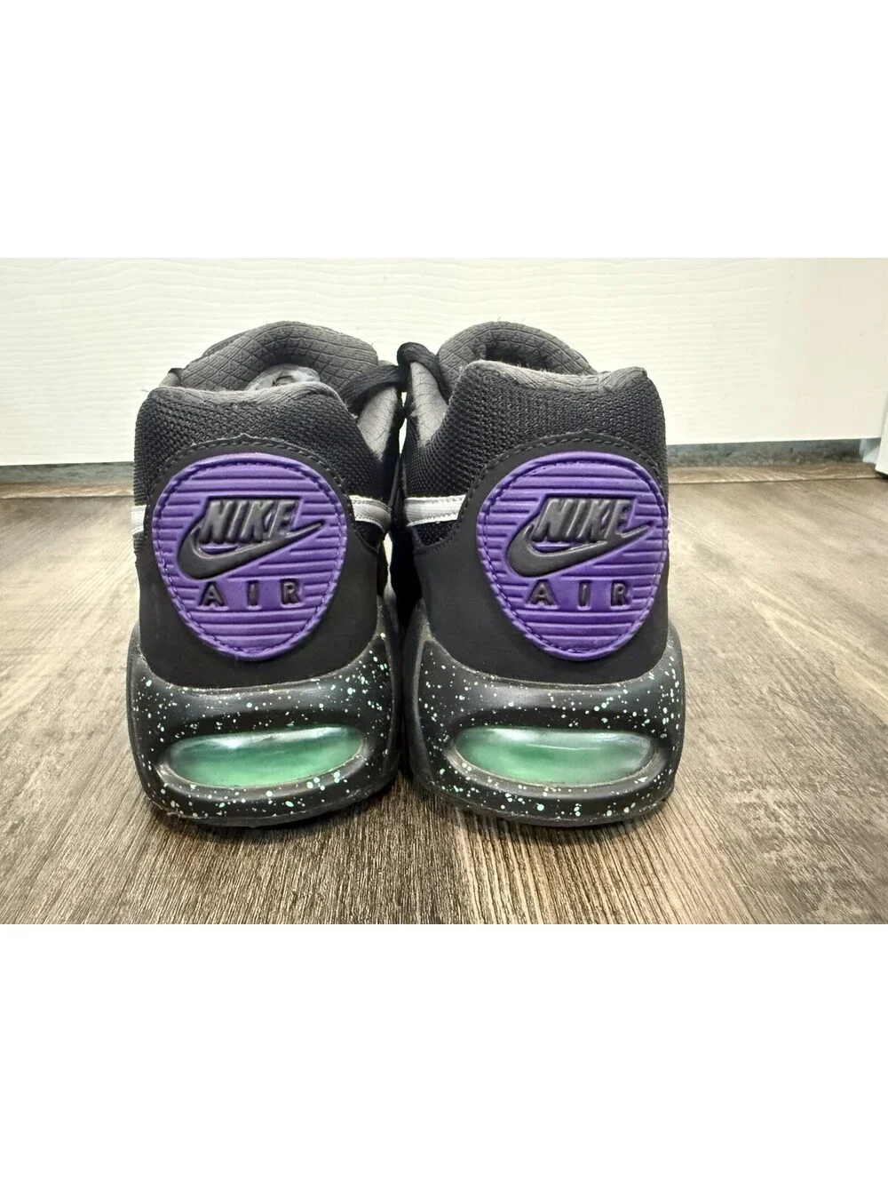 Nike Air Max Ivo Shoes Mens 7.5 Black Purple Athletic Sneakers 580518-005